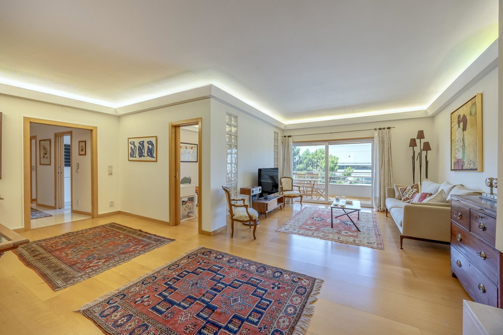 2-bedroom apartment with river view, in Alto de Algés, in Oeiras
