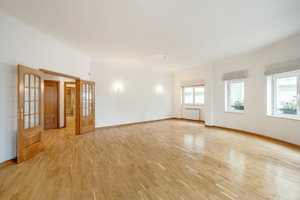 3-bedroom apartment with garage in Areeiro, Lisbon 3659438739