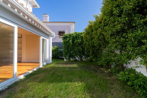 Renovated 4-bedroom villa with garden and pool in Areia, Cascais 2572244228