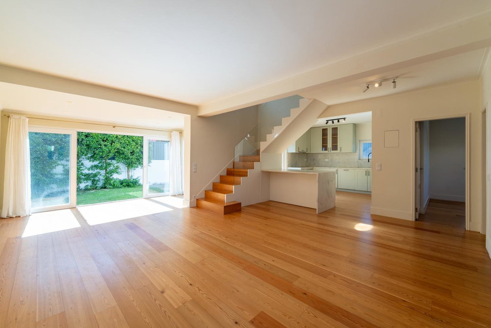 Renovated 4-bedroom villa with garden and pool in Areia, Cascais 2572244228