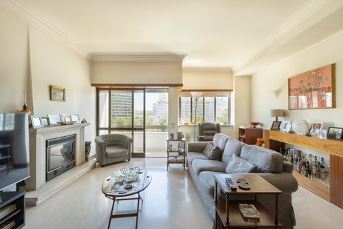 4-bedroom apartment with parking, in Campo Grande, Lisbon 3441834492