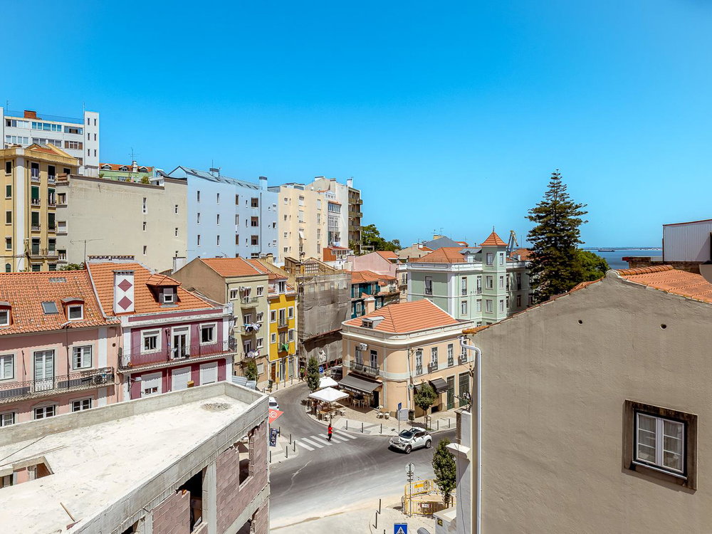 Renovated 1-bedroom apartment, in Santa Engrácia, Lisbon