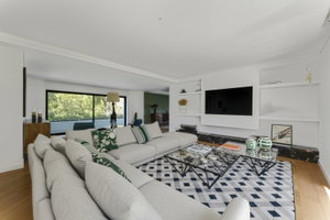 Renovated 5-bedroom villa in Estoril, Cascais