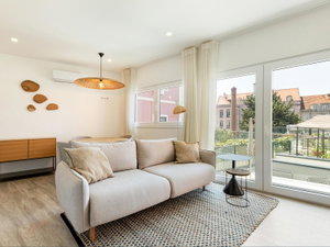 2-bedroom apartment with terraces and parking, in Lisbon