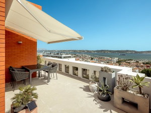 3-bedroom apartment with frontal river views, in Algés, Oeiras