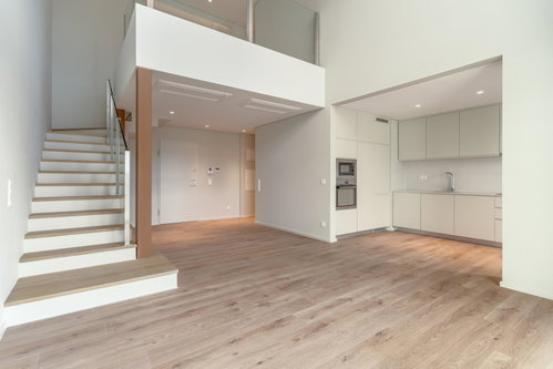 3-bedroom duplex apartment, in Monview, Miraflores, Lisbon