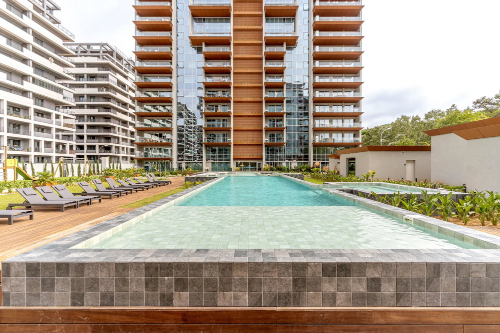 3-bedroom duplex apartment, in Monview, Miraflores, Lisbon