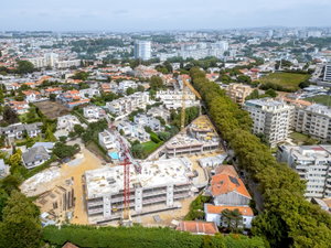 3-bedroom apartment with parking, at Foliage, in Porto