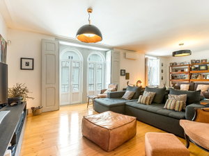 4+1 Bedroom Apartment with balcony, Campo de Ourique, Lisbon