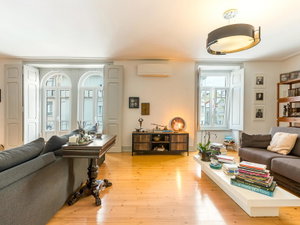4+1 Bedroom Apartment with balcony, Campo de Ourique, Lisbon