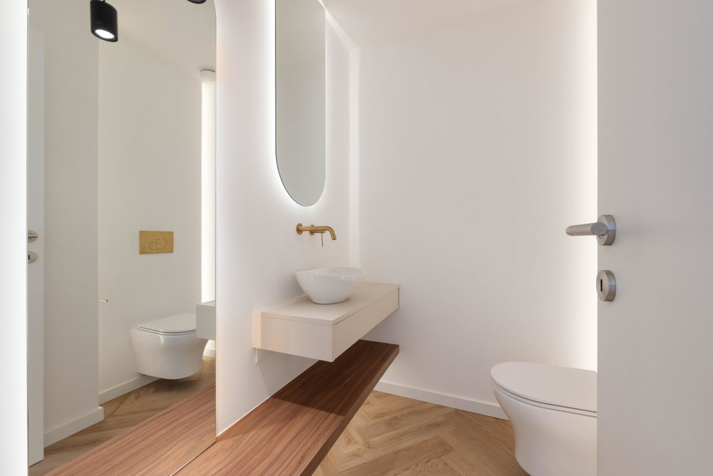 Refurbished 3 bedroom apartment Avenida Boavista Porto