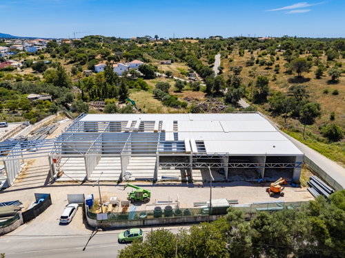 Warehouse in the Business Center, in Almancil Algarve