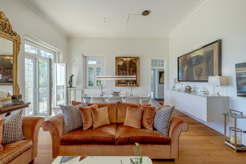 Three-bedroom apartment with terrace, in Monte Estoril, Cascais