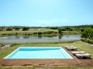 4-bedroom villa, in Bom Sucesso Resort, Óbidos