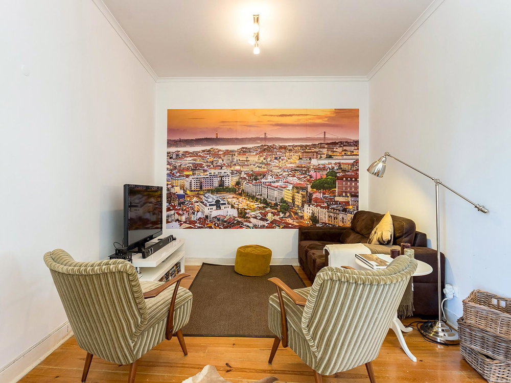 2-bedroom apartment with balcony, on Rua do Telhal, in Lisbon