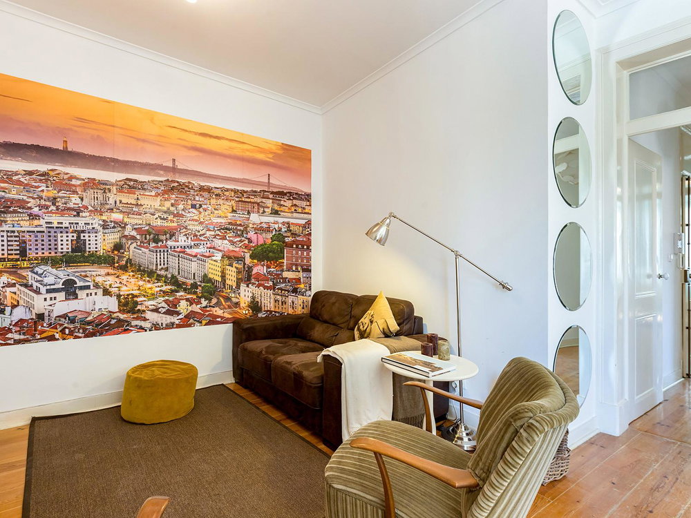 2-bedroom apartment with balcony, on Rua do Telhal, in Lisbon