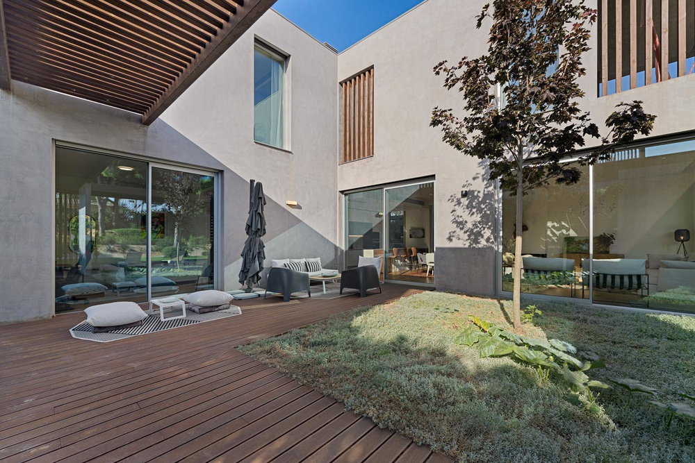 3+1-bedroom villa in the Bloom Marinha condominium, in Cascais