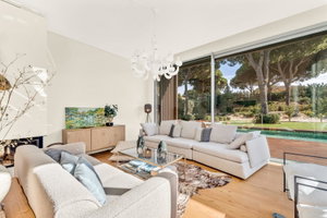 3+1-bedroom villa in the Bloom Marinha condominium, in Cascais