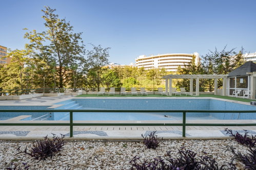 1+1 bedroom flat with parking in Vilamoura Algarve