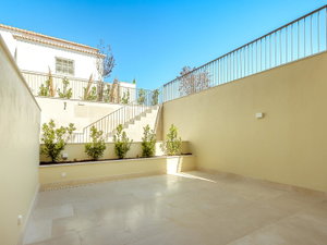 3-bedroom garden apartment Galardi Monte Estoril Cascais