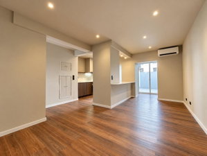2-bedroom apartment with private terrace, in Graça, Lisbon