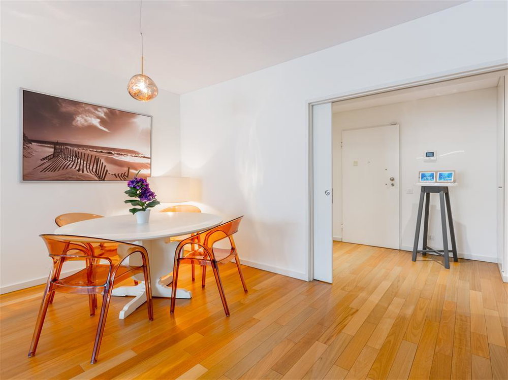 Two-bedroom apartment with parking, in Chiado, Lisbon