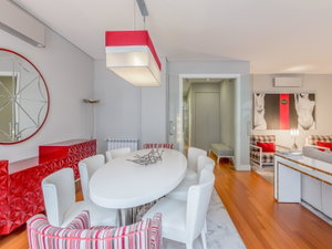 4-bedroom apartment with parking, in Avenidas Novas, Lisbon