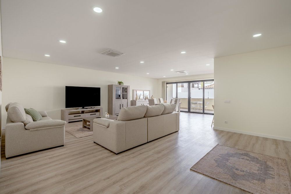 3+1-bedroom villa with parking, in Quarteira, Algarve