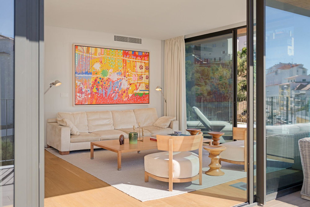 2 bedroom, in the Essence condominium, in Estoril