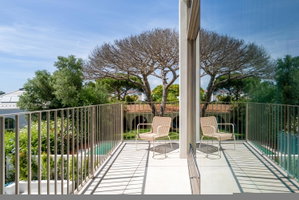 4+1 bedroom villa with pool in Monte Estoril Cascais