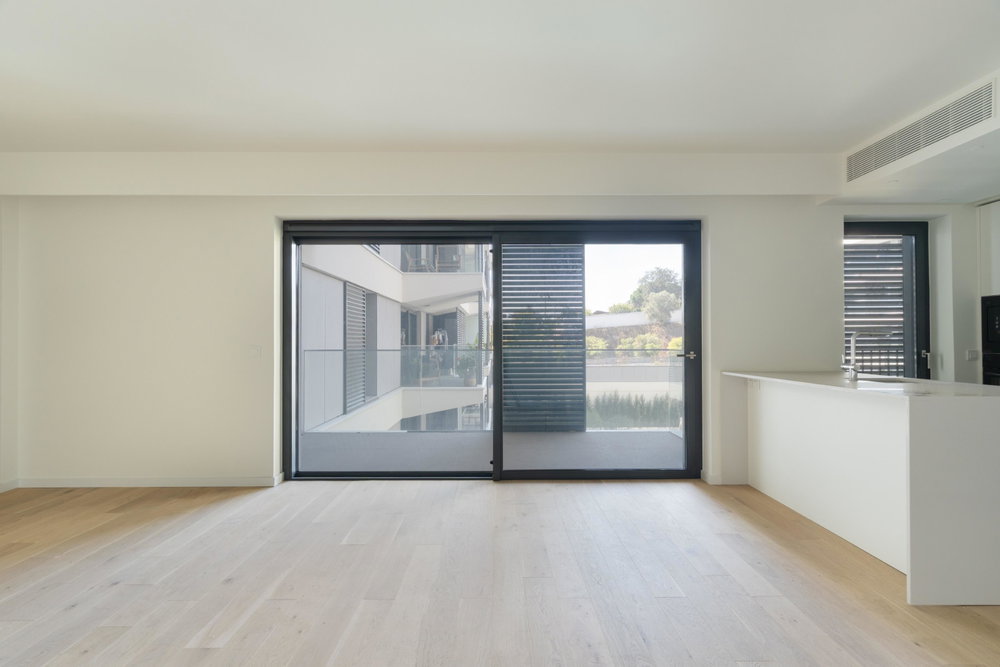 2 bedroom flat in condominium, Avenidas Novas in Lisbon