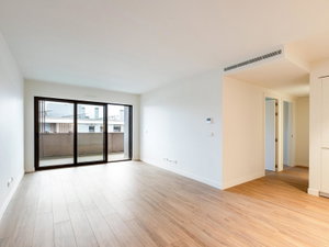 2-bedroom apartment with balcony, in Telheiras, Lisbon