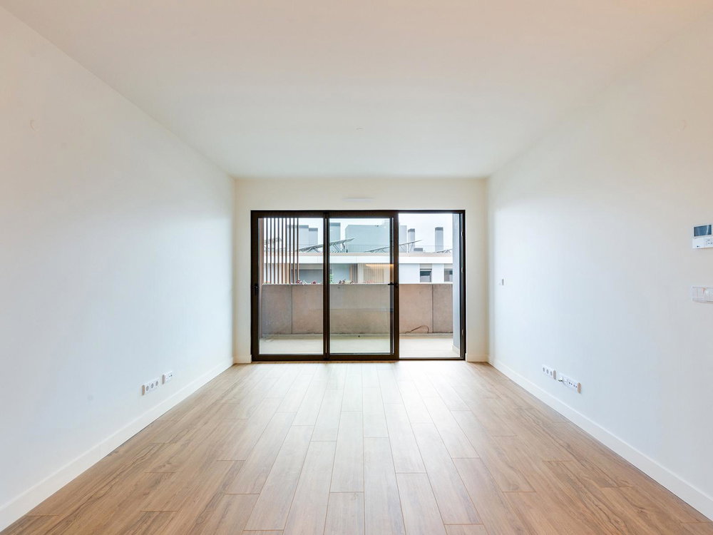 2-bedroom apartment with balcony, in Telheiras, Lisbon