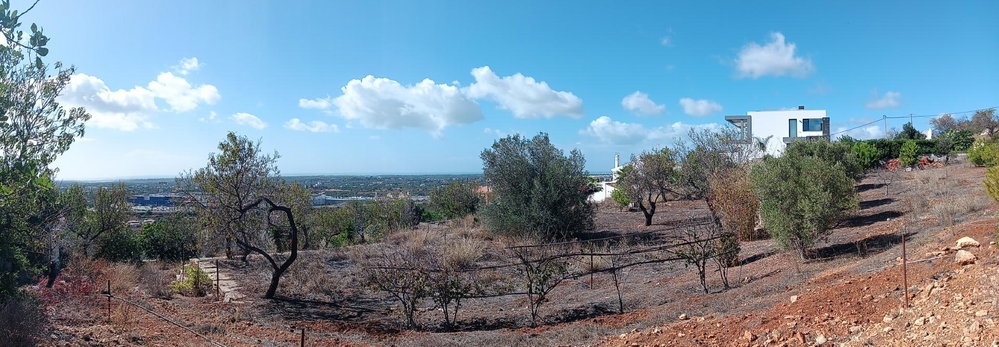 Plot of 3656 M2 with a submitted PIP for a 4 bedroom house with great sea views in Valados, Santa Bárbara De Nexe
