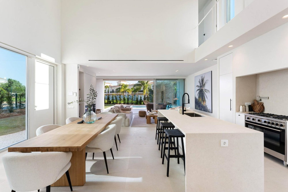 Newbuilt pleasant 3-bedroom villa close to Santa Barbara de Nexe – sold fully furnished 3625337265