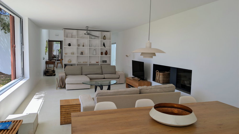 Unique minimalistic house close to Santa Barbara de Nexe surrounded by breathtaking nature 3079304903