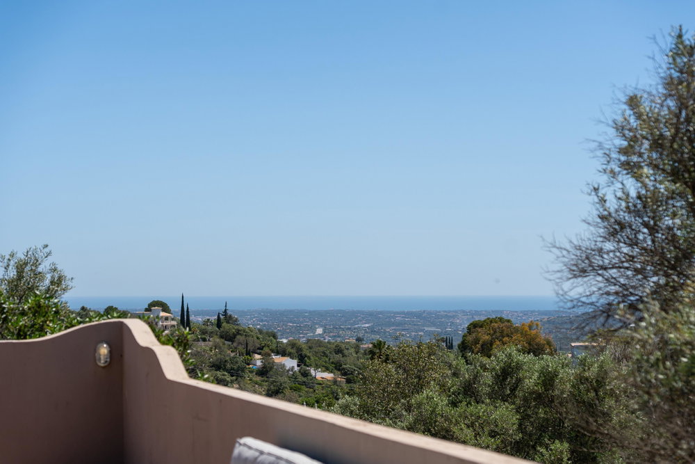Charming 5 bedroom villa Property with Panoramic Sea Views , in a quiet environment, in Poço Geraldo, Loulé.
