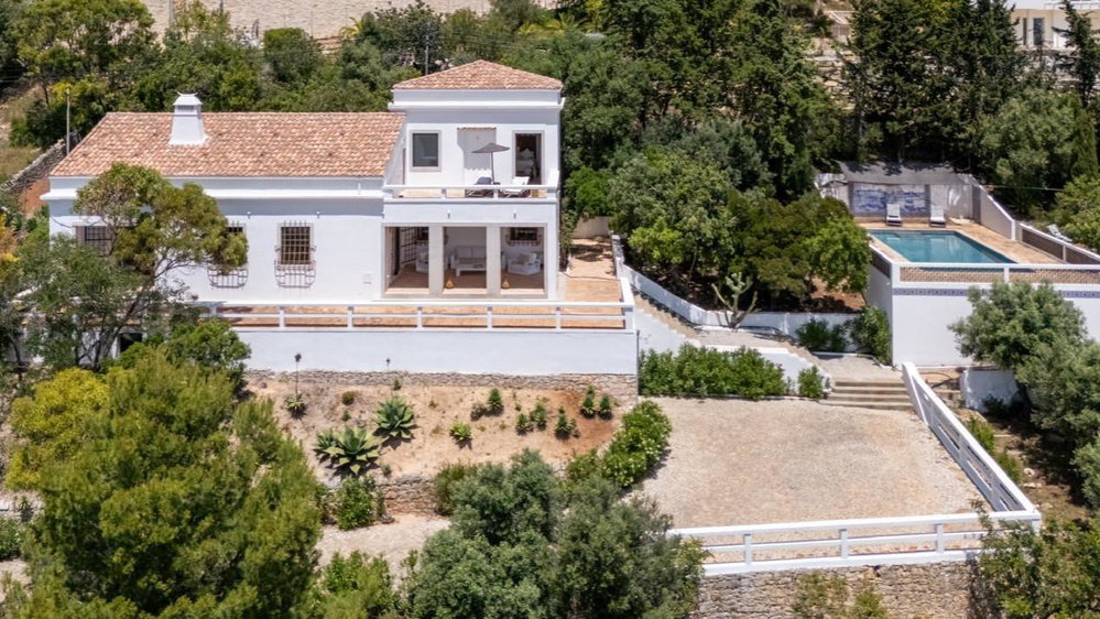 Impressive 4 bedroom mansion with a fabulous sea view in Santa Barbara de Nexe 4065646775