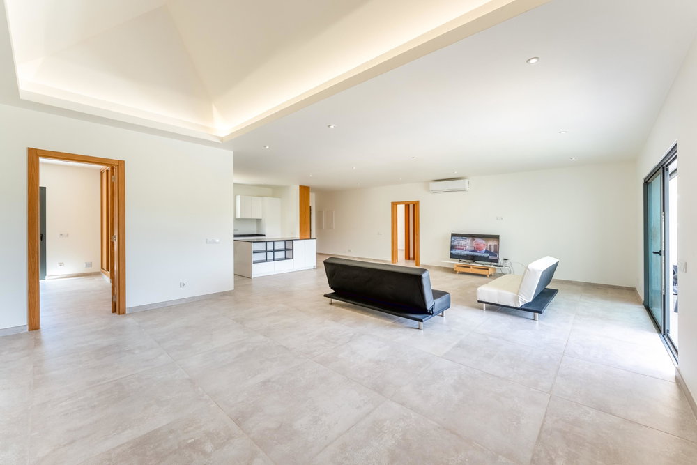 Modern Elegance: Newly built single-storey modern villa with 4 bedrooms in São Brás de Alportel. 3319723085