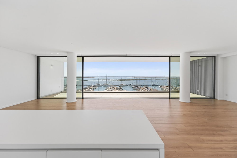 The Crown Jewel of Olhão: Panoramic Penthouse at the Delmar Waterfront