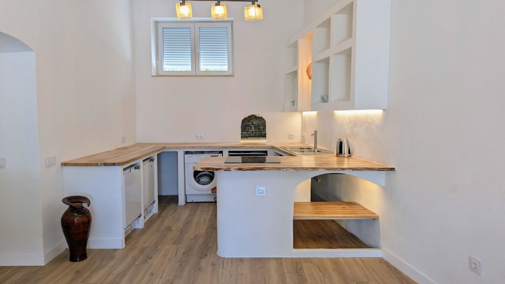 Charmingly renovated 4 bedroom quinta with annex between Estoi and Santa Bárbara de Nexe