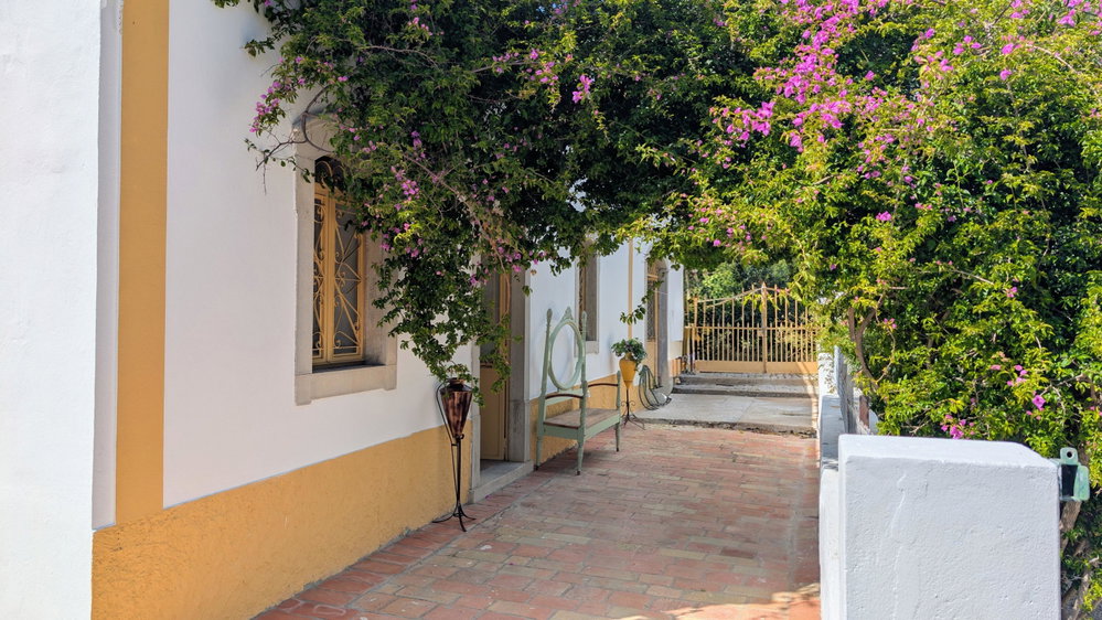 Charmingly renovated 4 bedroom quinta with annex between Estoi and Santa Bárbara de Nexe