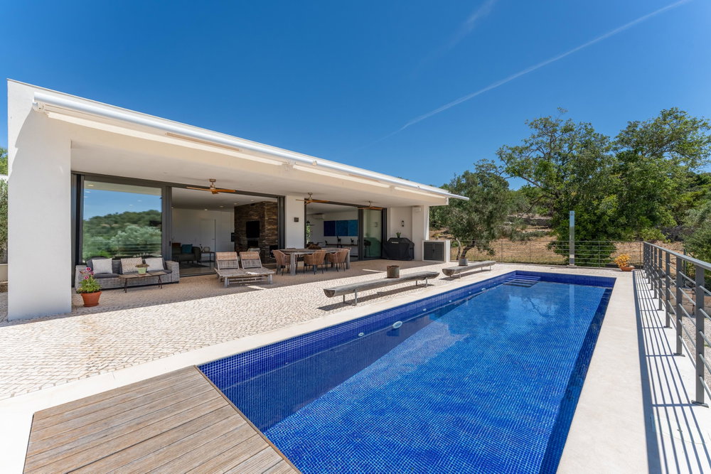 Architectural Gem, Minimalist Elegance Redefined in the outskirt of Loulé 1882015451