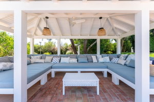 A soulful nine-bedroom estate in the heart of Santa Bárbara de Nexe, commanding breathtaking sea views and offering an extraordinary sense of privacy, tranquillity, and timeless charm.