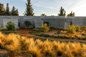 Architectural masterpiece in Santa Bárbara de Nexe