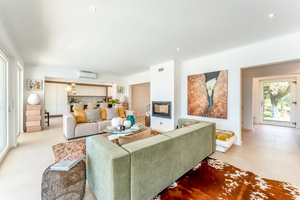 Beautifully renovated villa in the outskirt of Loulé with wonderful ocean view