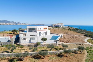 Villa of 480 m² for sale in Gazi 1009799139