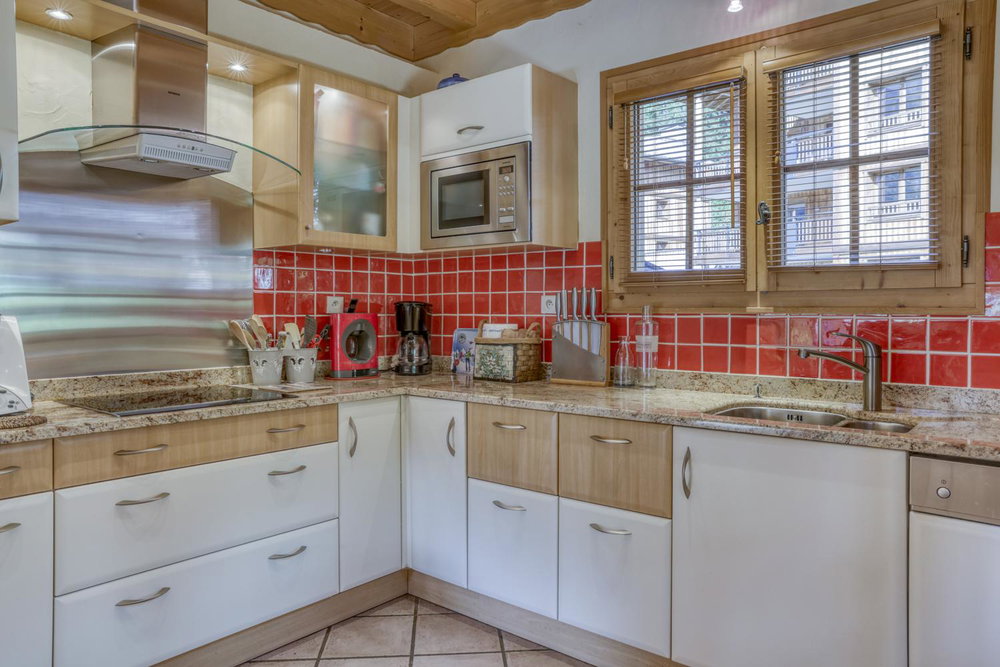 Beautiful 4-bedroom chalet – Close to the village center and the slopes for sale in Saint-Gervais Mont-Blanc 1084680237