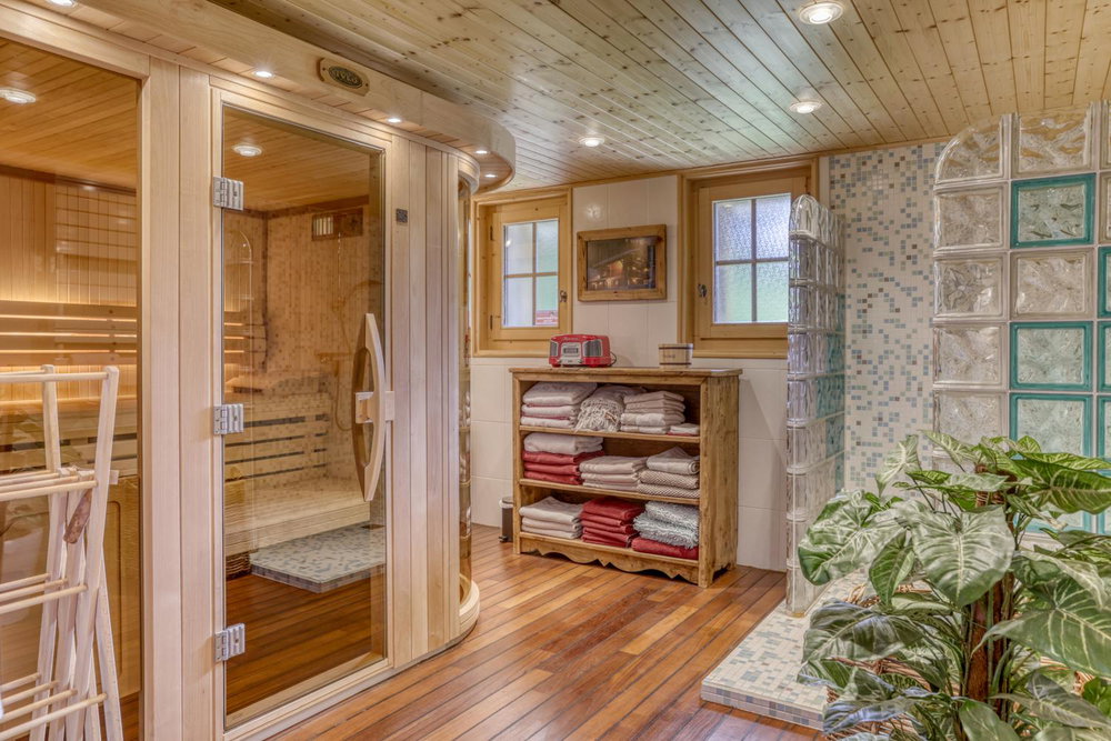 Beautiful 4-bedroom chalet – Close to the village center and the slopes for sale in Saint-Gervais Mont-Blanc 1084680237