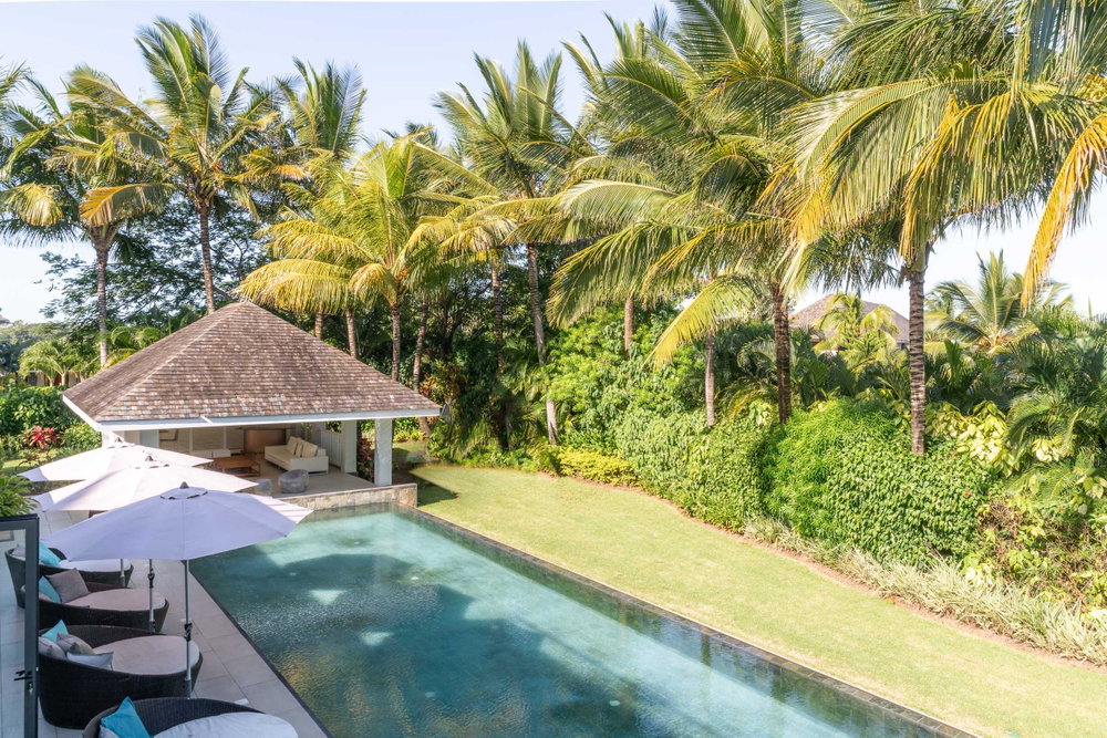 Magnificent 1972m² property with swimming pool, garden and panoramic view in Anahita 1336987510